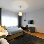 Zrinski Premium Suites & Rooms